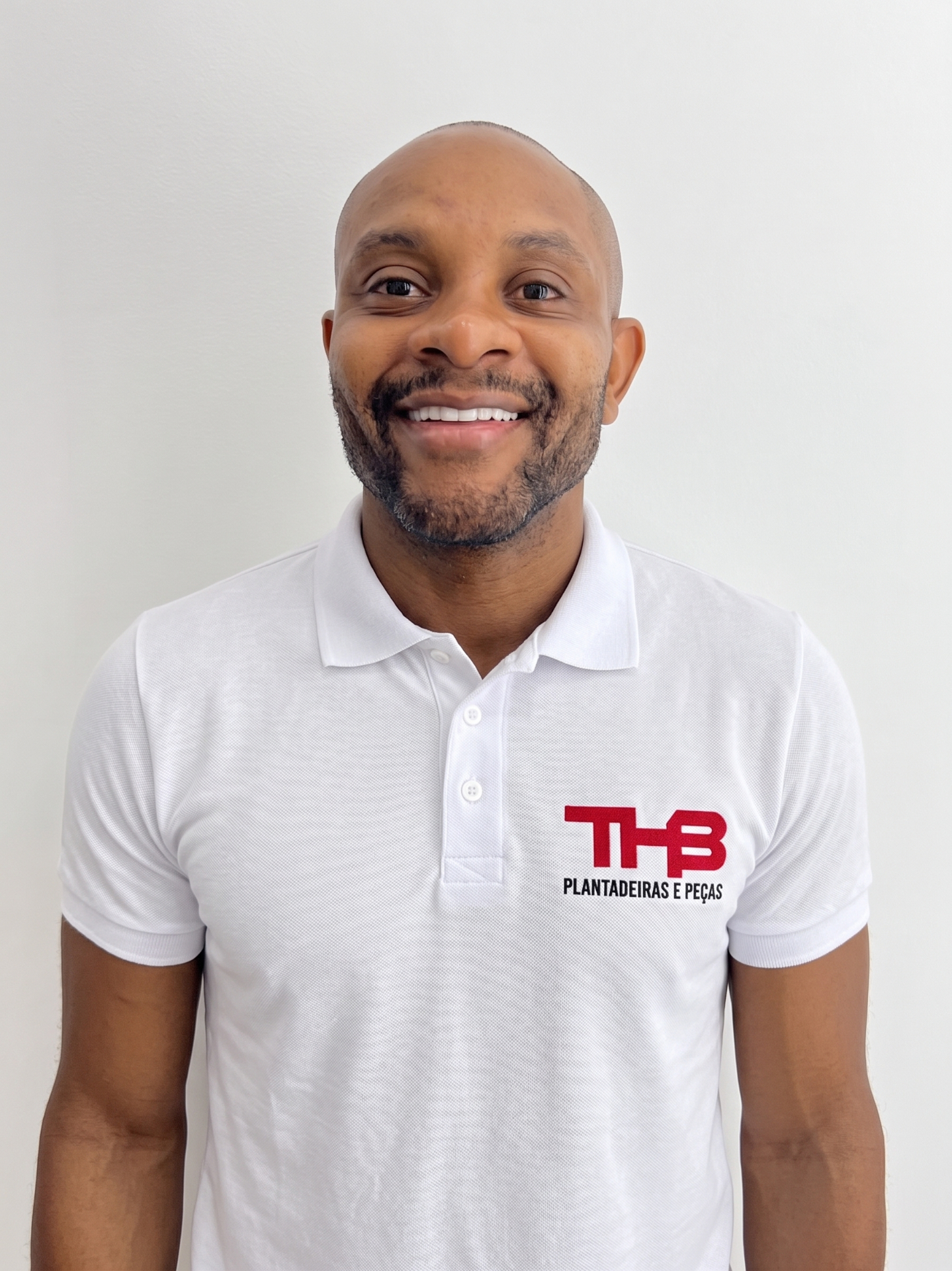 Fundador da THB Plantadeiras no campo